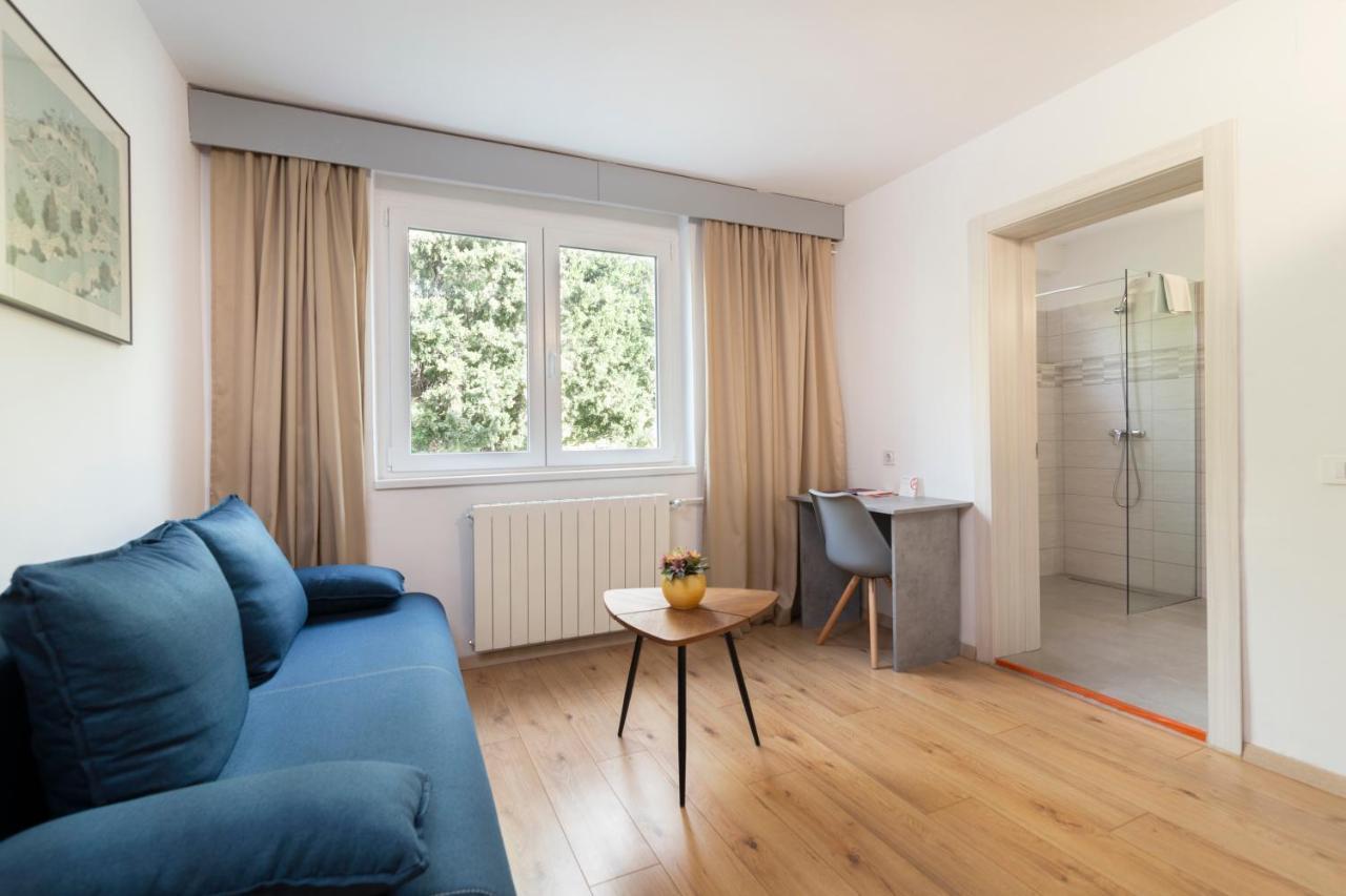 Gasthof Boarding House Lucija
