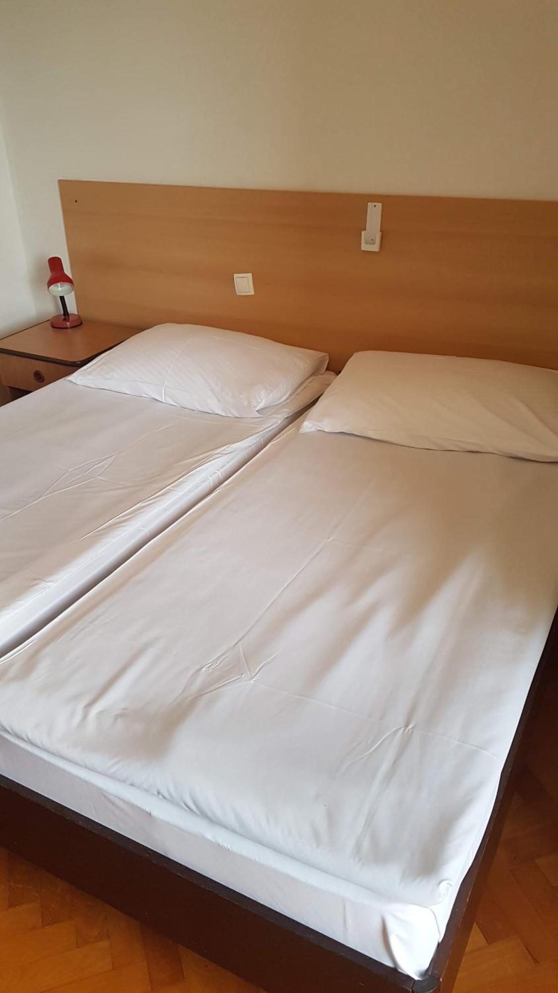 Herberg Boarding House Lucija *